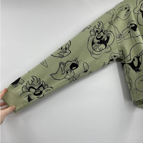 Looney Tunes Womens Bugs Bunny Daffy Duck Green Cropped Sweater Medium - Picture 3 of 11